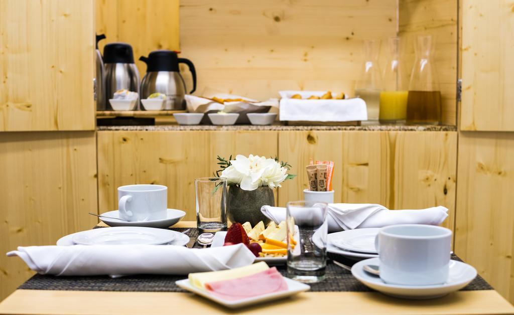 Ribeiredge Guest House Порто Екстериор снимка